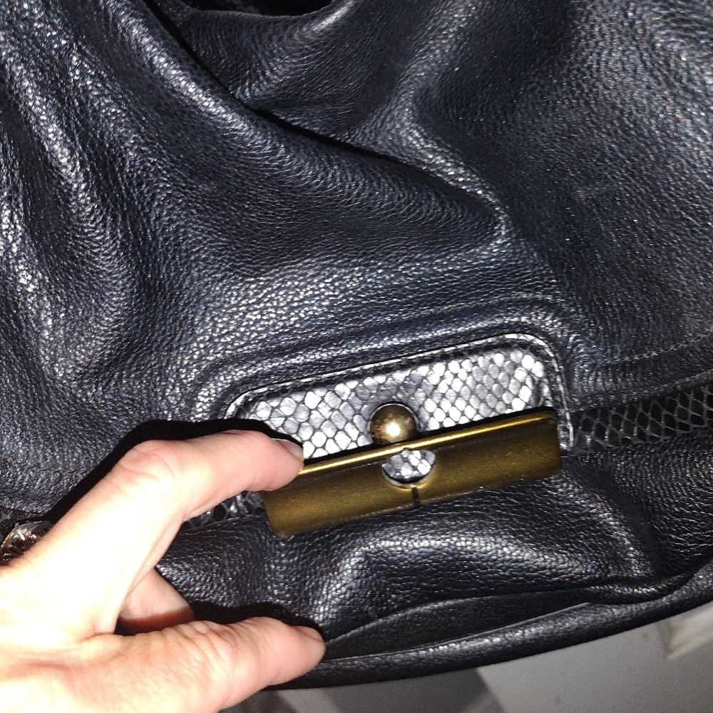 Real coach purse!! - Picture 14 of 16
